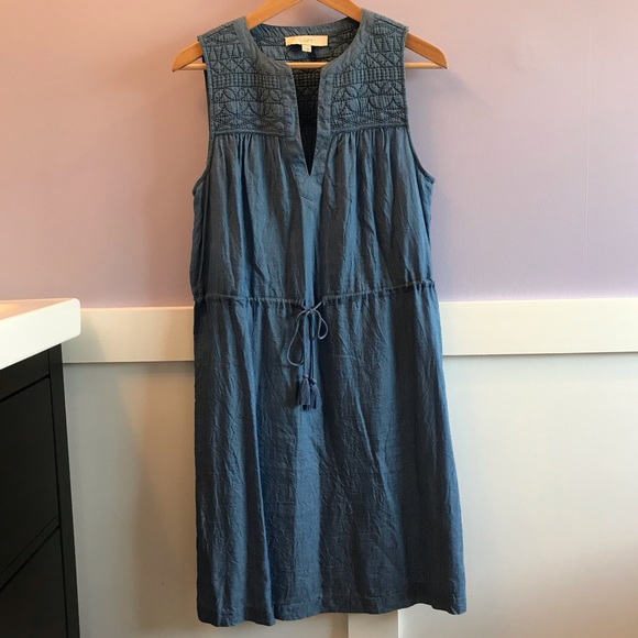 LOFT Dresses & Skirts - LOFT Chambray Dress